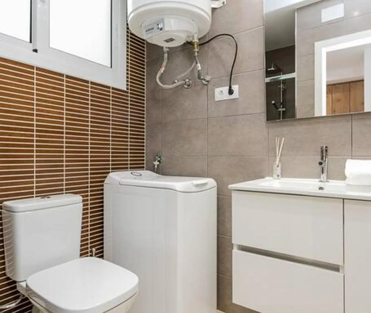 Magical Design With Terrace Apartment L'Hospitalet de Llobregat Spain