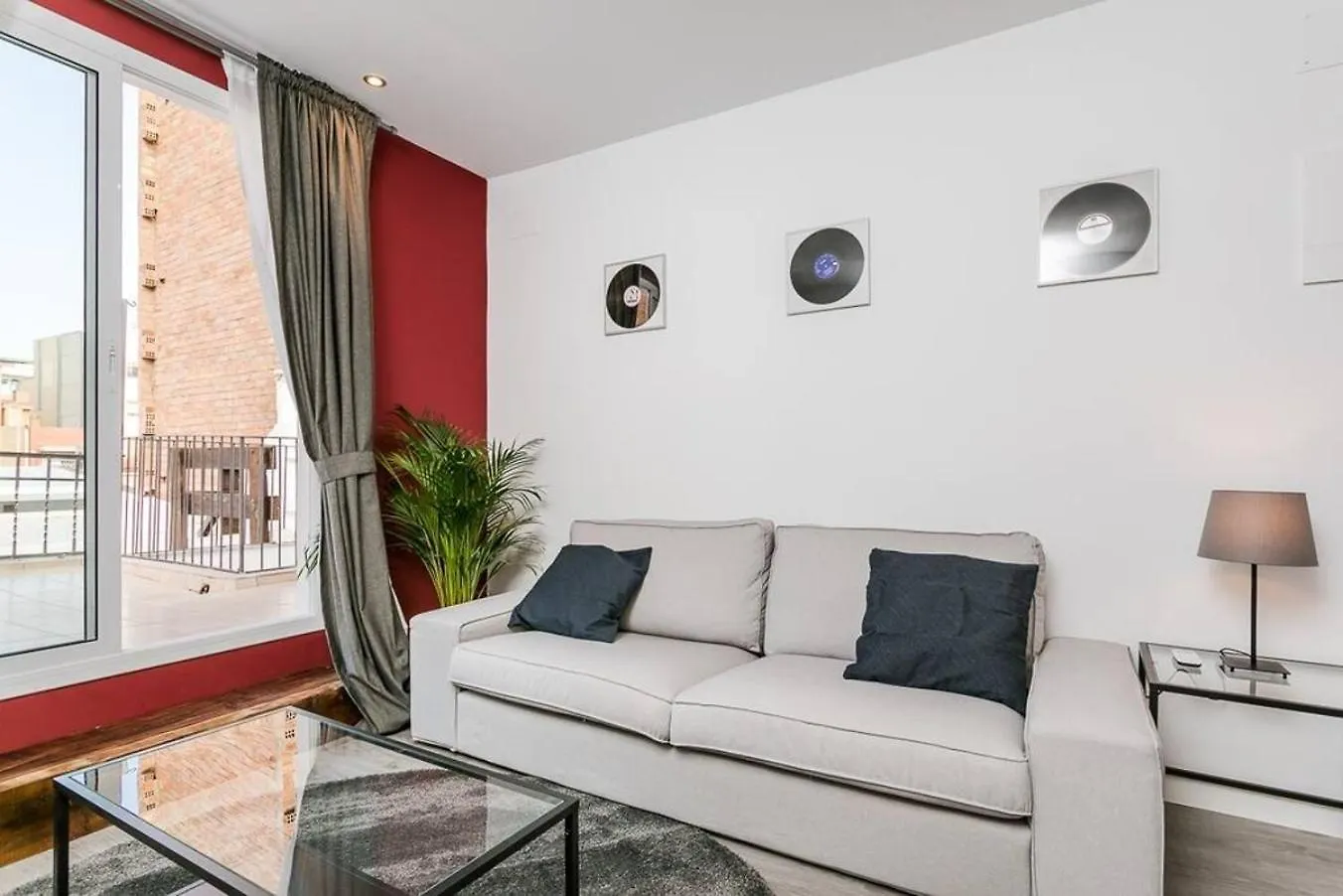 Magical Design With Terrace Apartment L'Hospitalet de Llobregat