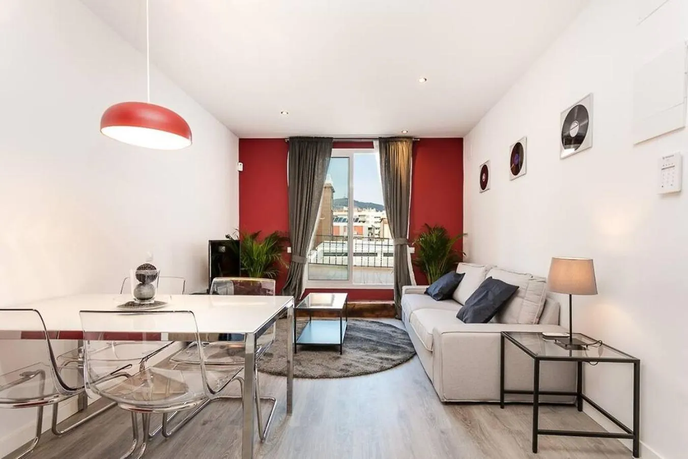 Magical Design With Terrace Apartment L'Hospitalet de Llobregat