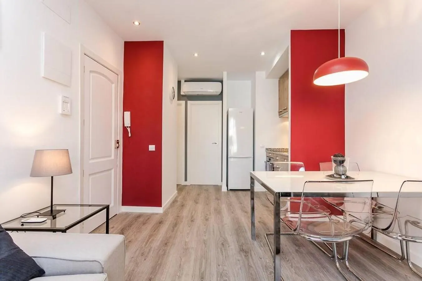 Magical Design With Terrace Apartment L'Hospitalet de Llobregat Spain