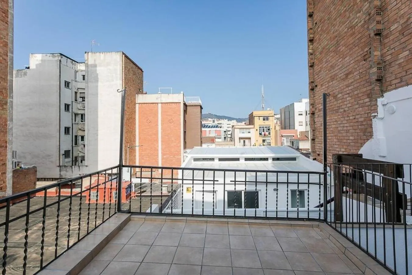 Magical Design With Terrace Apartment L'Hospitalet de Llobregat