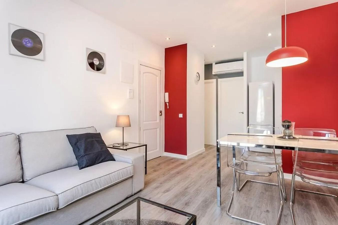 Magical Design With Terrace Apartment L'Hospitalet de Llobregat Spain