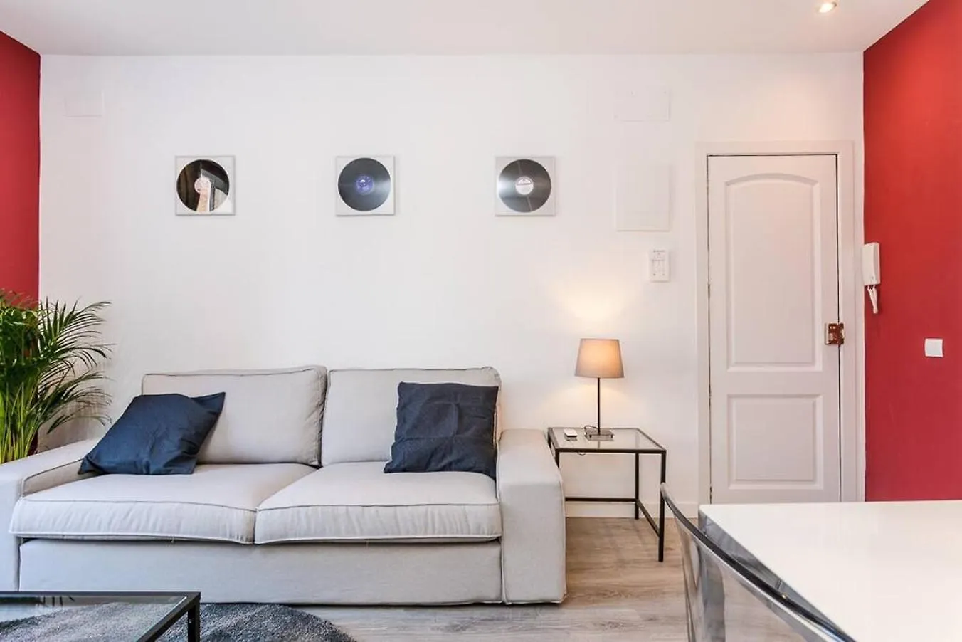 Magical Design With Terrace Apartment L'Hospitalet de Llobregat